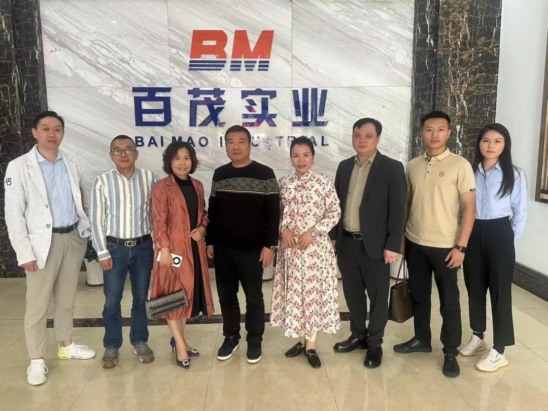 仙草传世灵芝姐姐陈瑛参访访广东省浙江商会副会长李新成企业——加强资源共享 实现合作共赢